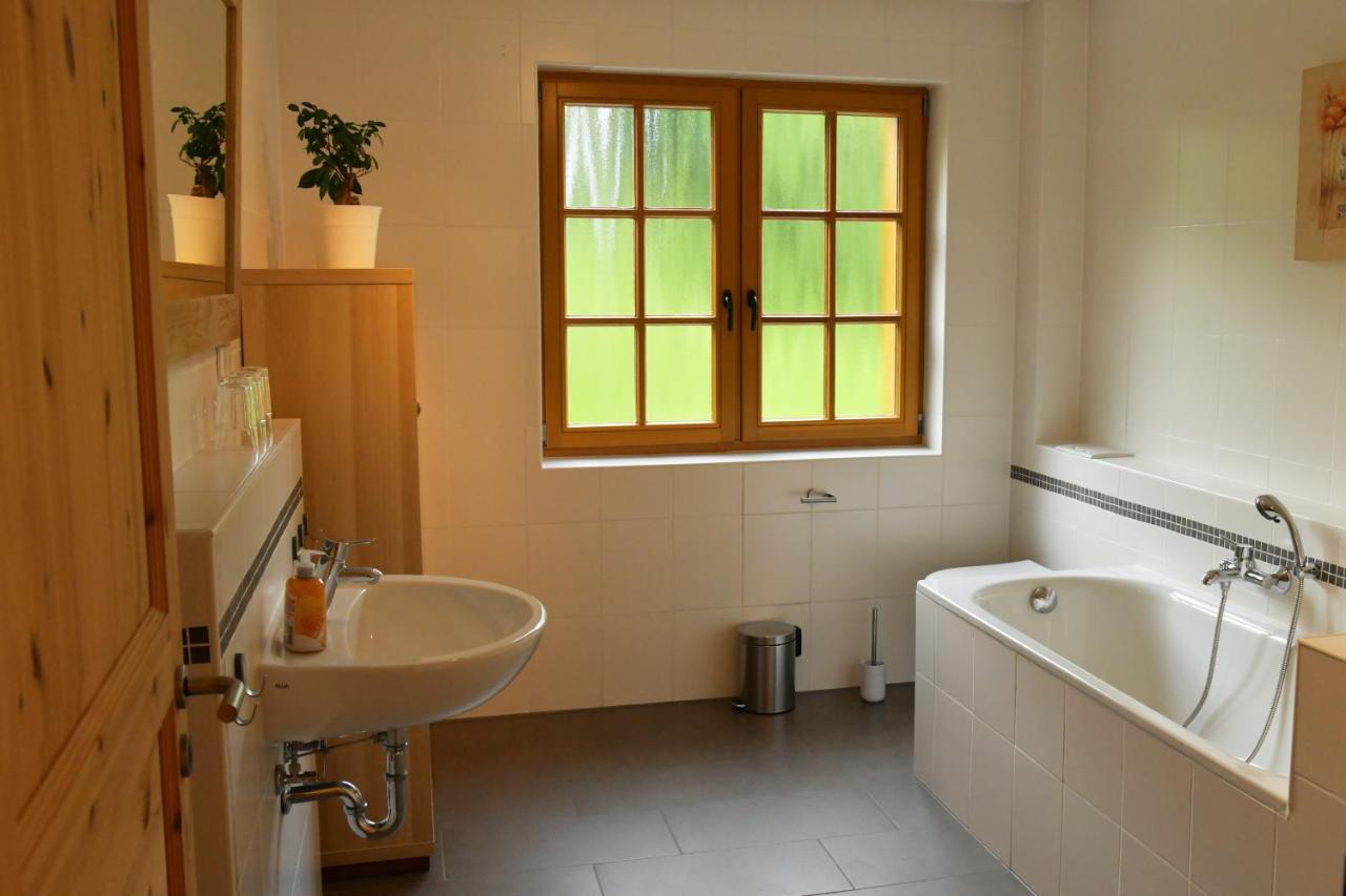 Haus Alpenrose Zum Vic Apartment Wermelskirchen Luaran gambar